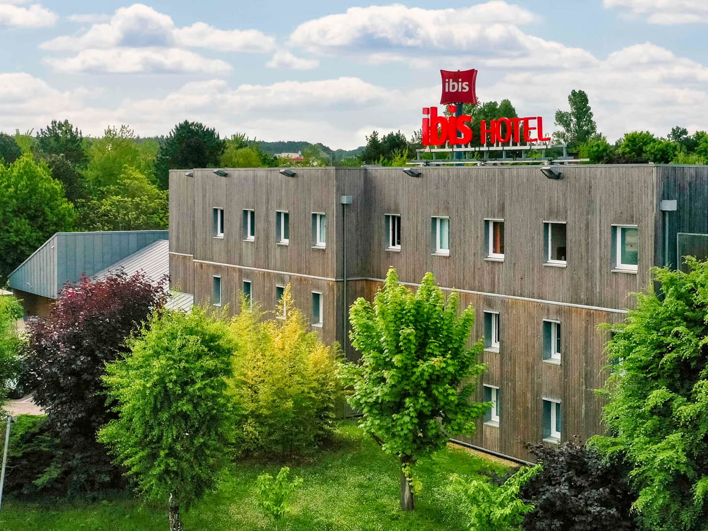 ibis Nemours