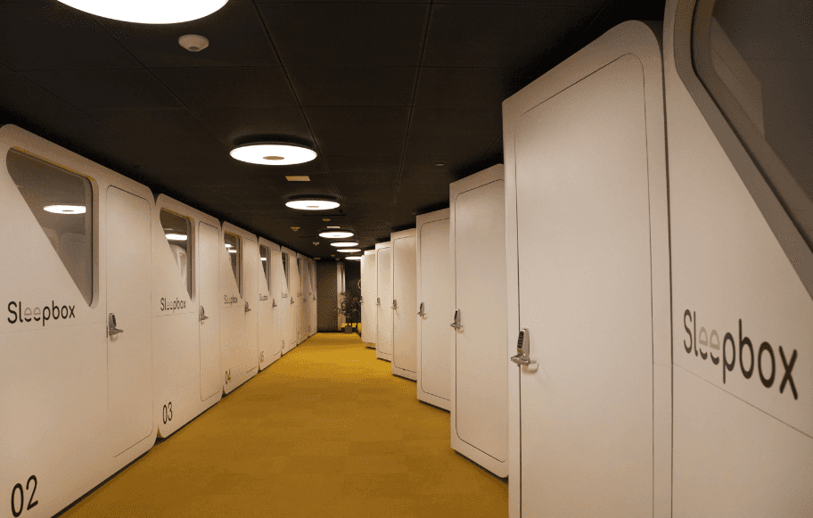 Sleepbox Lounge IAD