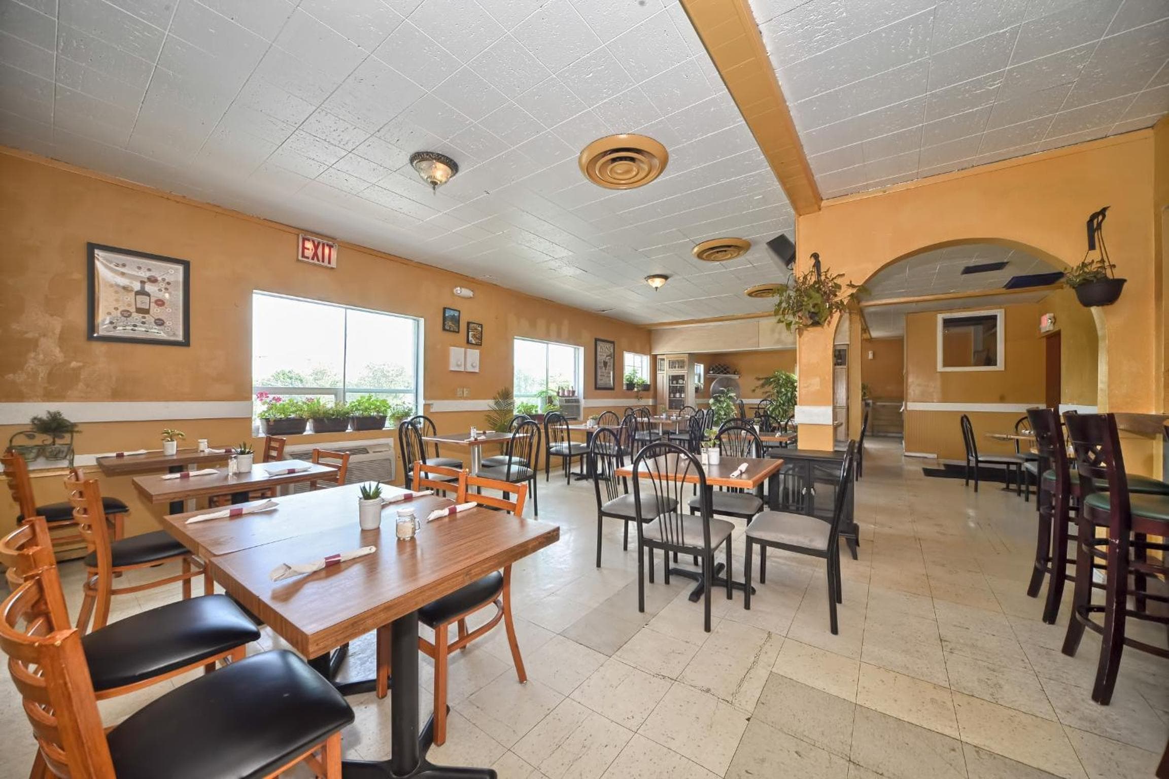 Red Carpet Inn - Stamford