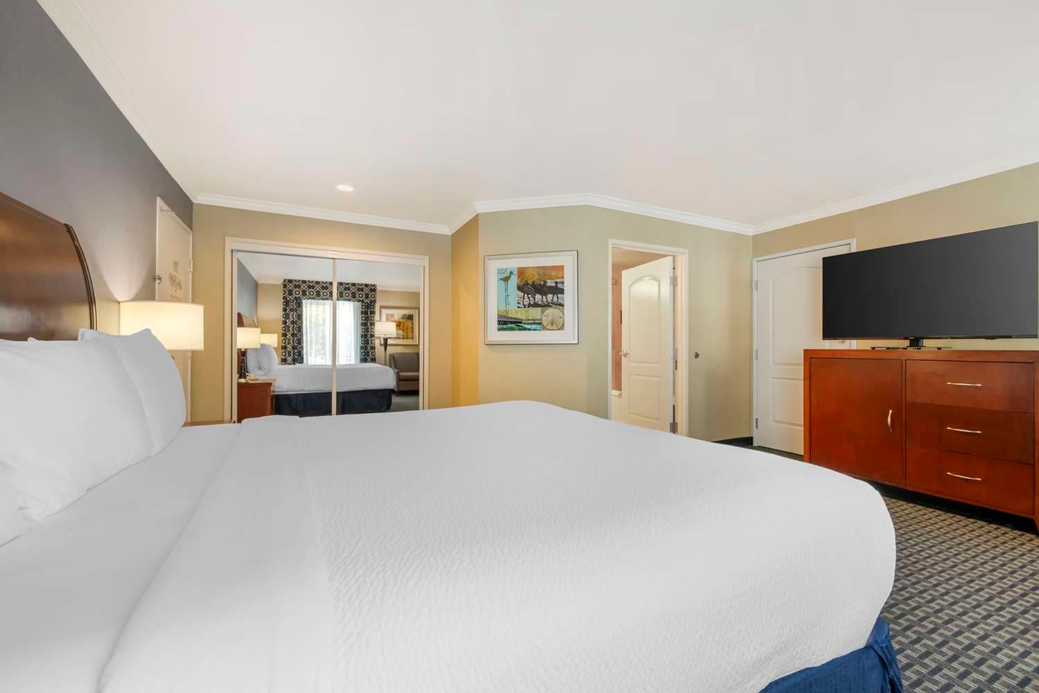 Best Western Plus Marina Shores Hotel