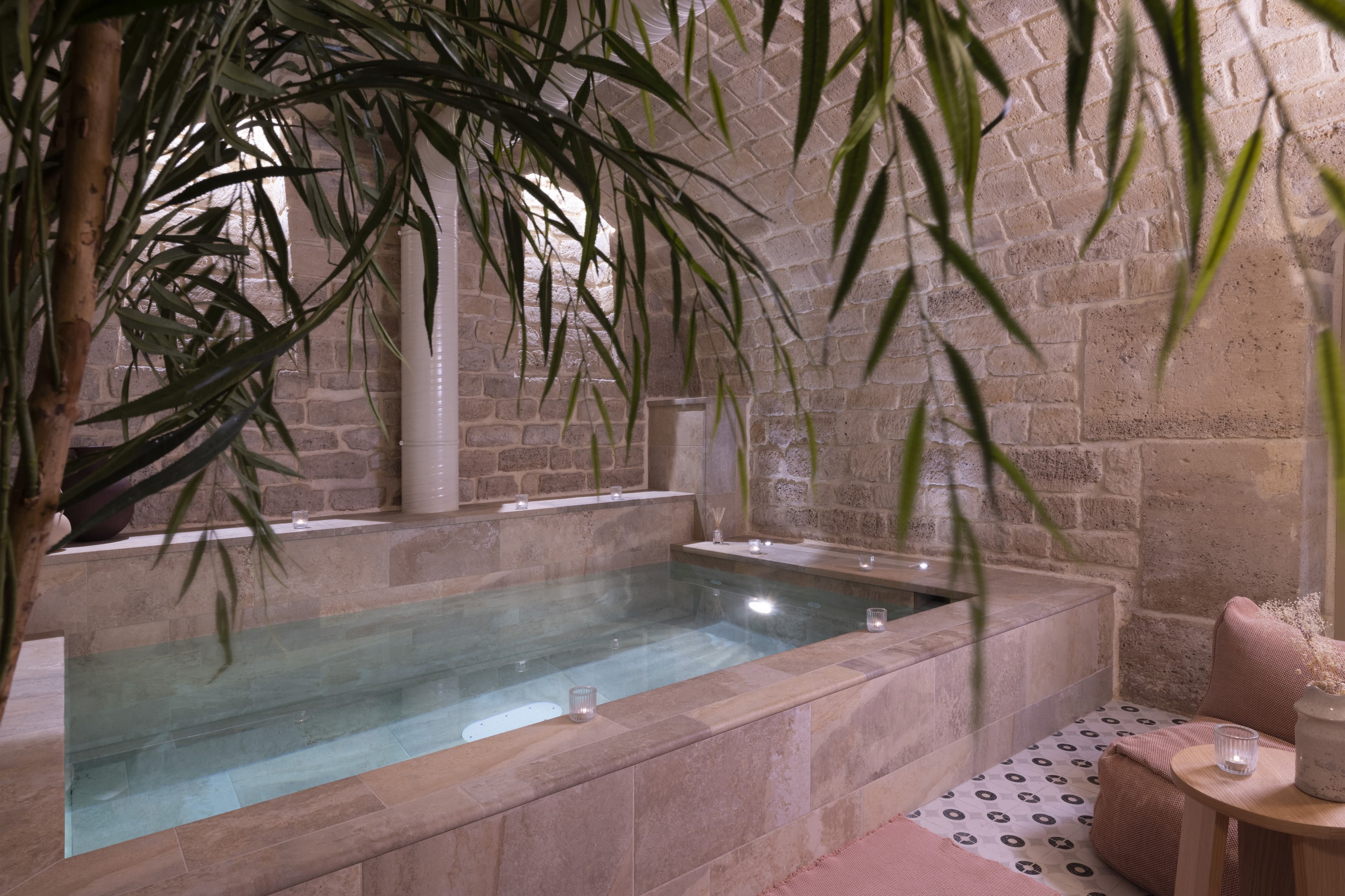 Le Petit Beaumarchais Hotel & Spa