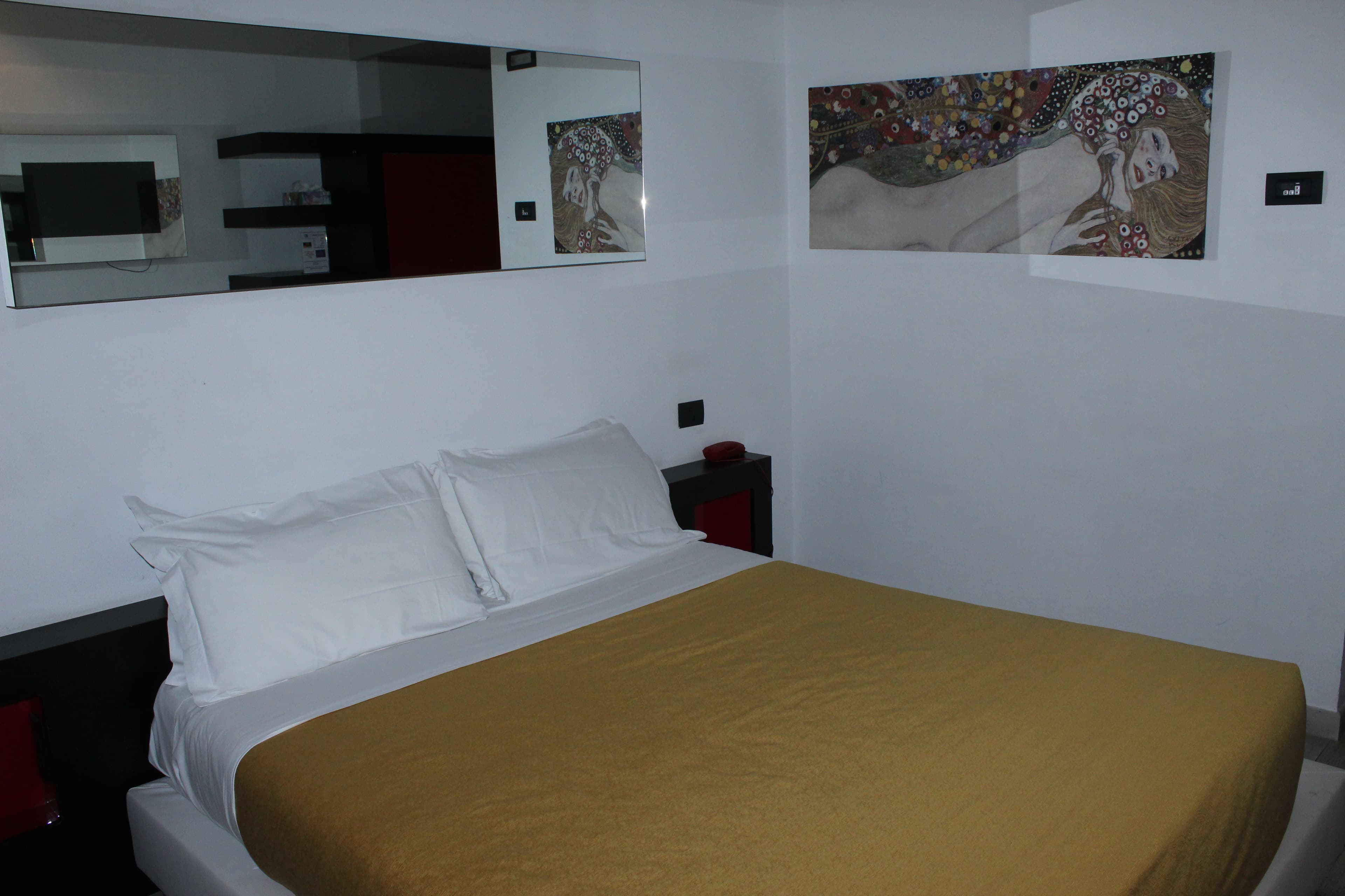 Blue Shades ApartHotel