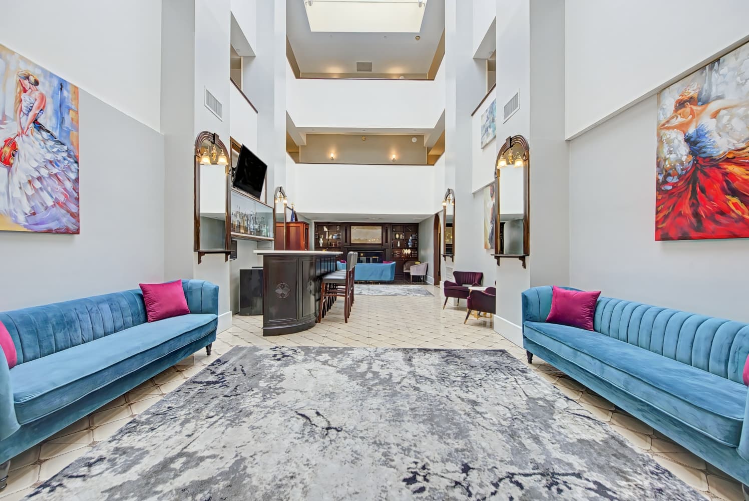 The Roslyn, Tapestry Collection by Hilton