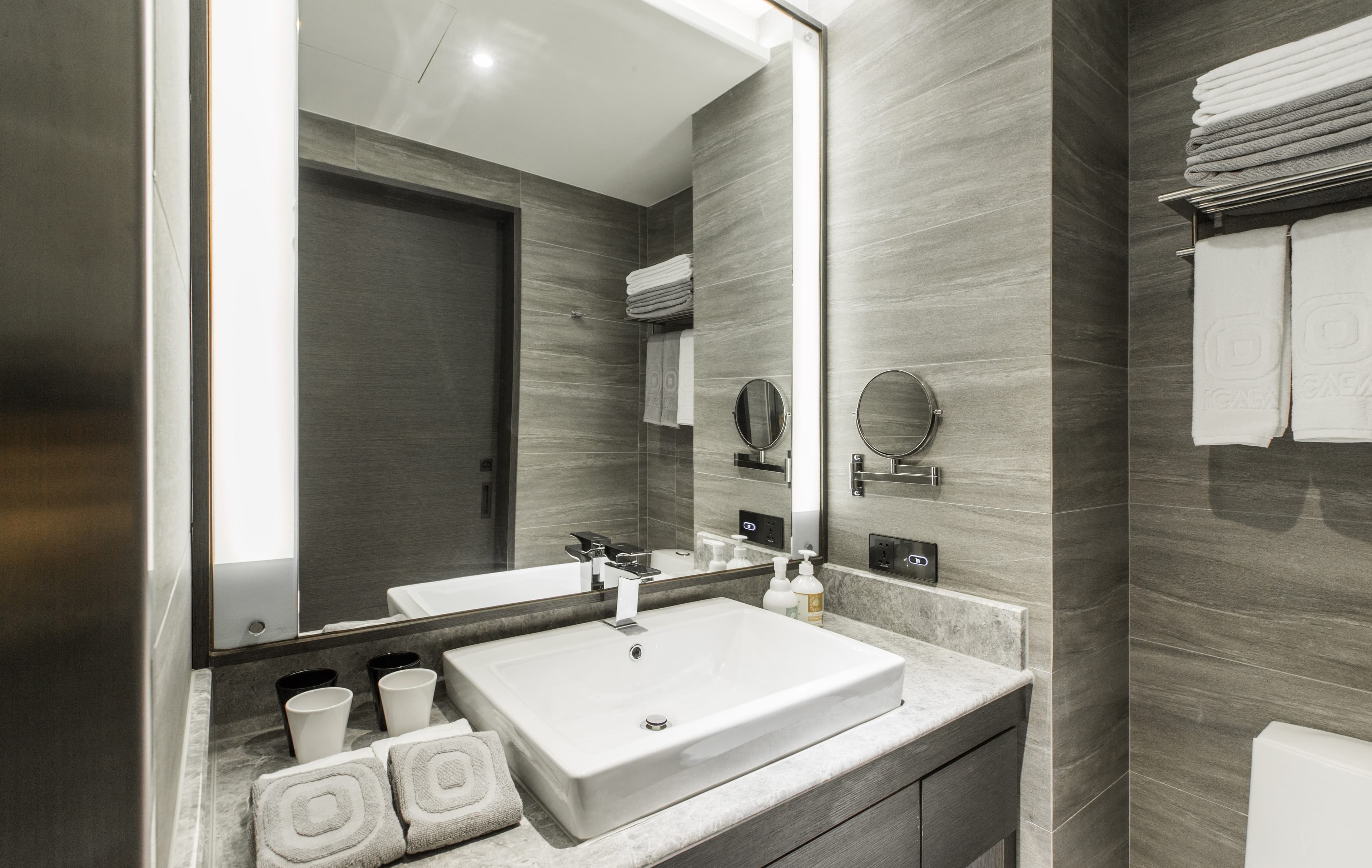 Icasa Hotel by Cosmos Creation