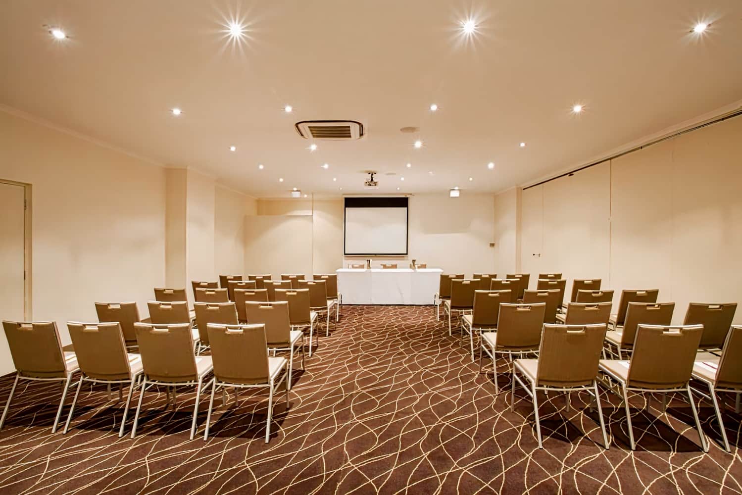 Mercure Canberra