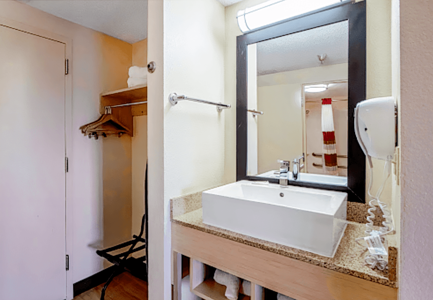 Red Roof PLUS+ Miami Airport