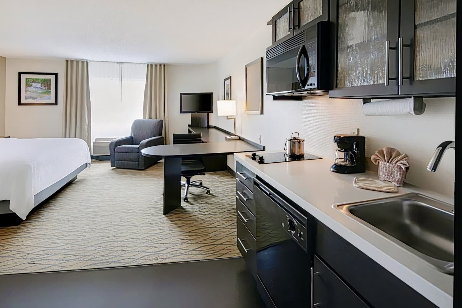 Candlewood Suites Rogers