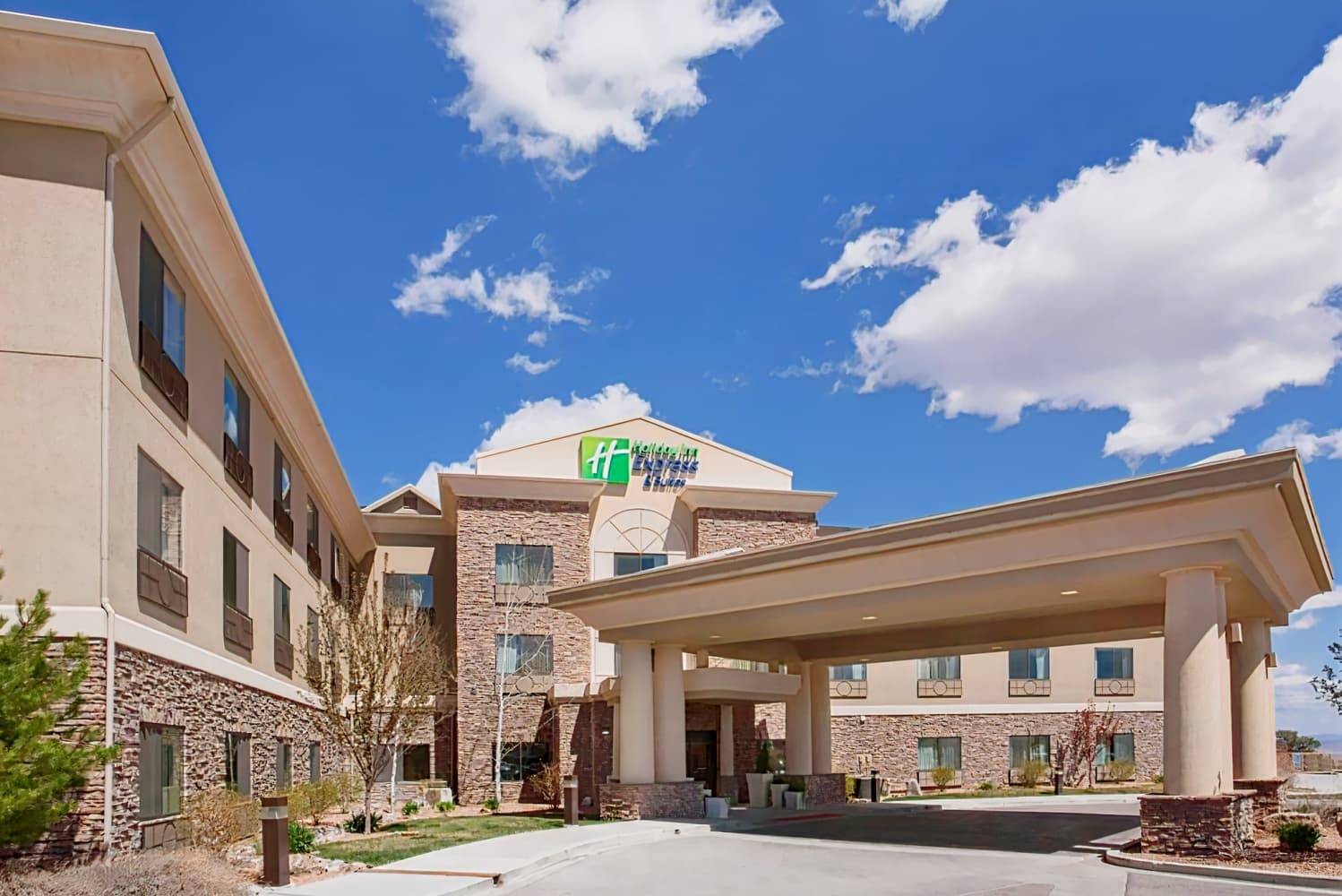 Holiday Inn Express and Suites Los Alamos Entrada Park