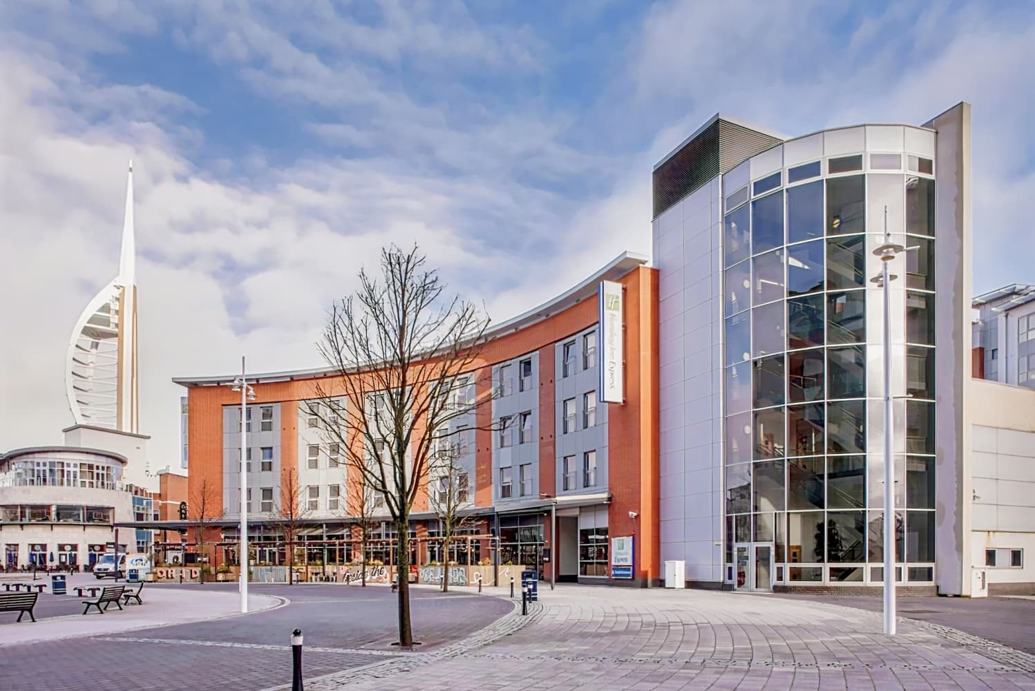 Holiday Inn Express Portsmouth Gunwharf Quays