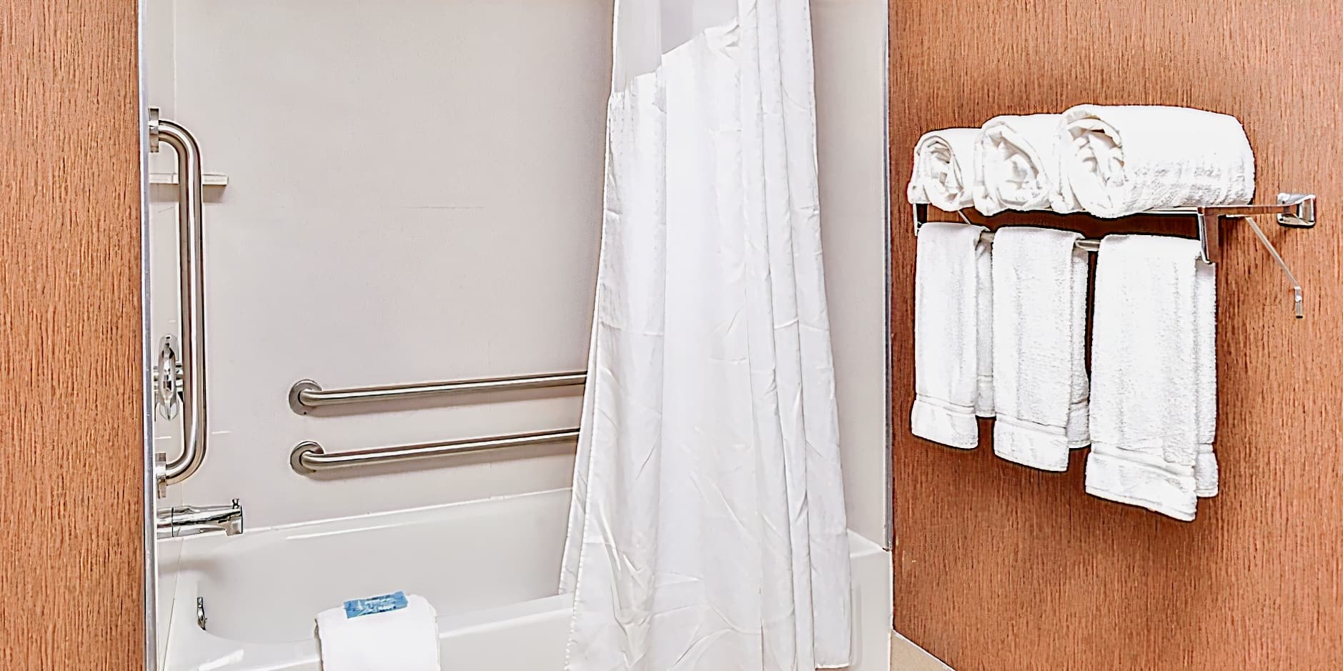 Holiday Inn Express Lewisburg/New Columbia