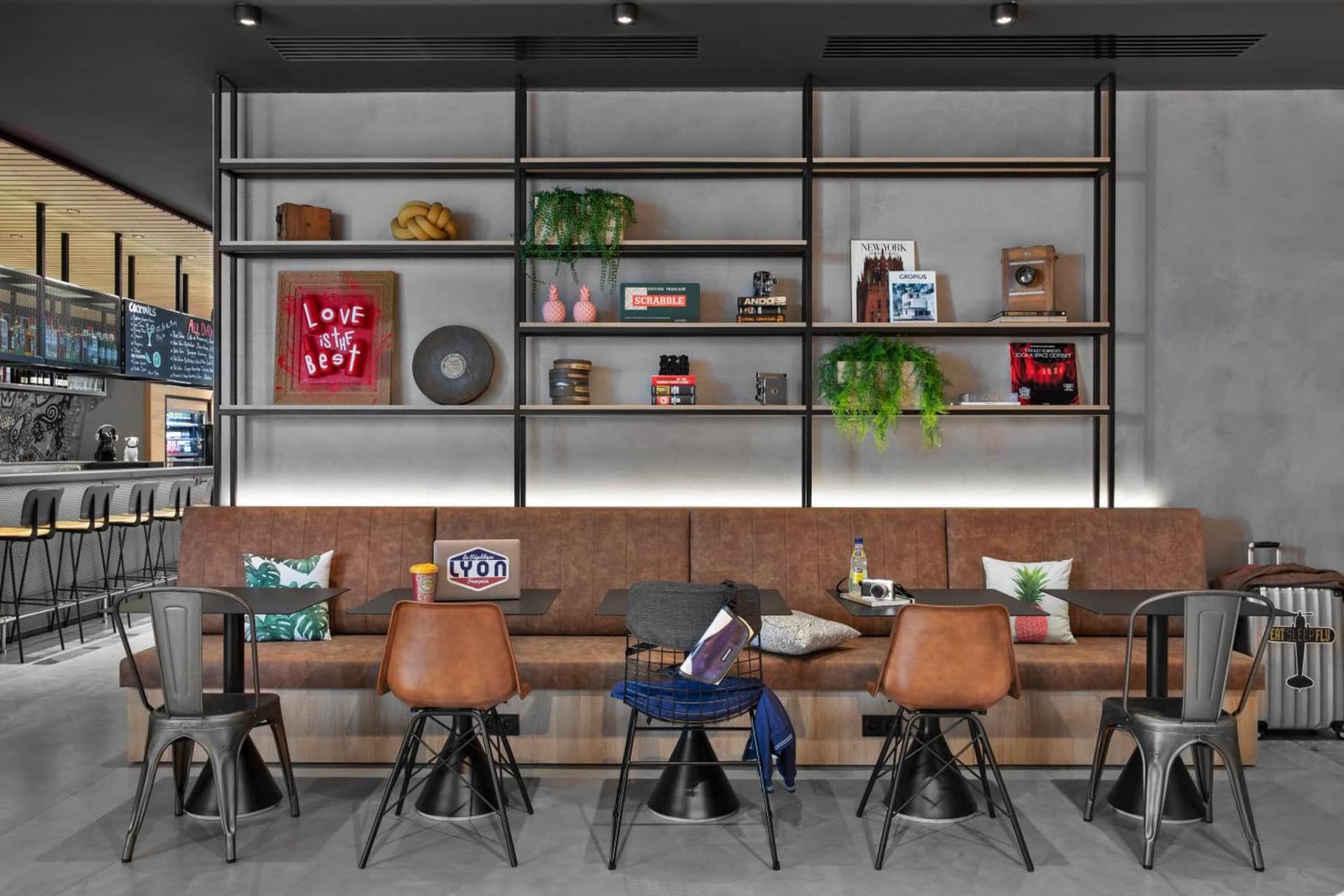 Moxy Lyon Airport