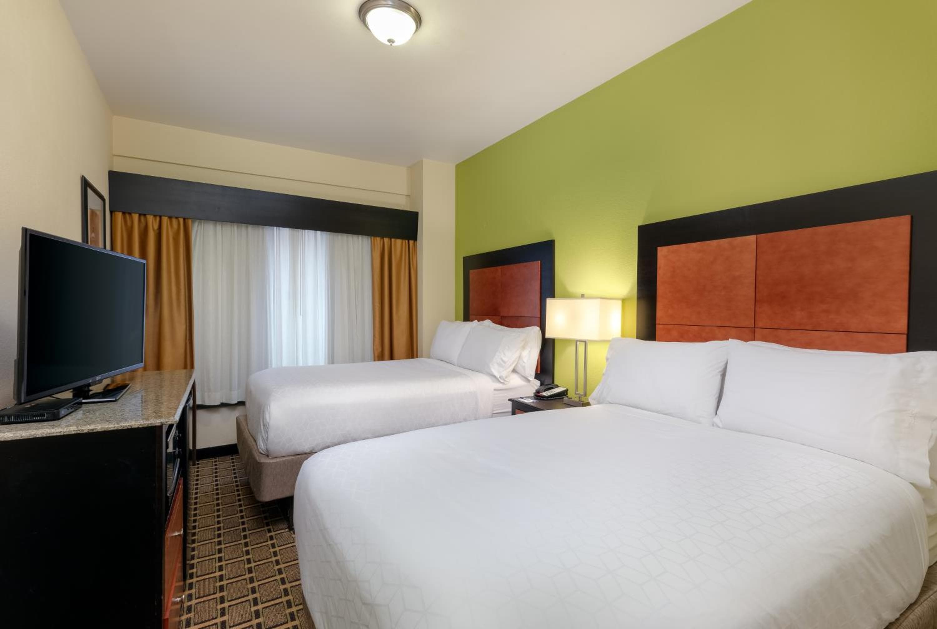 Holiday Inn Express & Suites - Atlanta Downtown, an IHG Hotel
