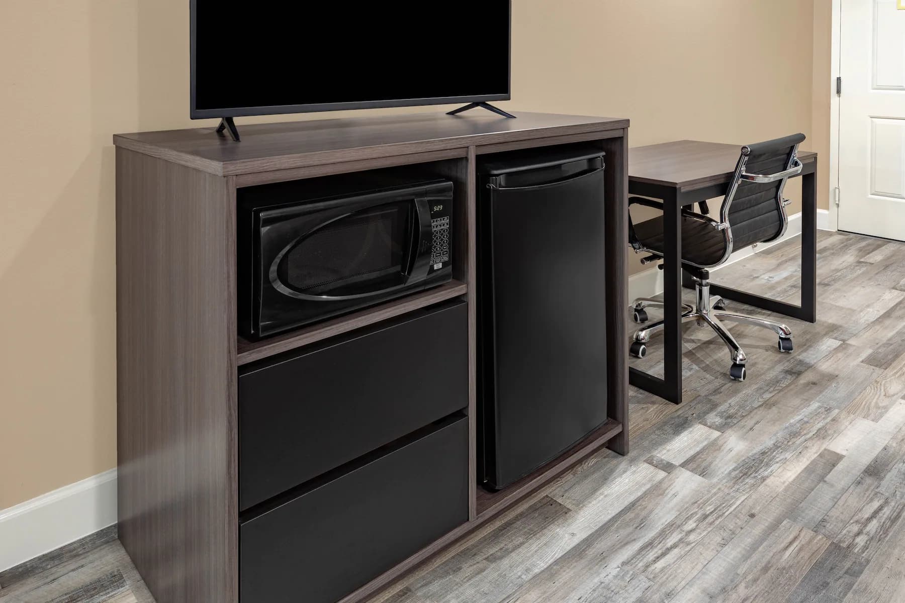 Super 8 by Wyndham Houston NW Beltway 8