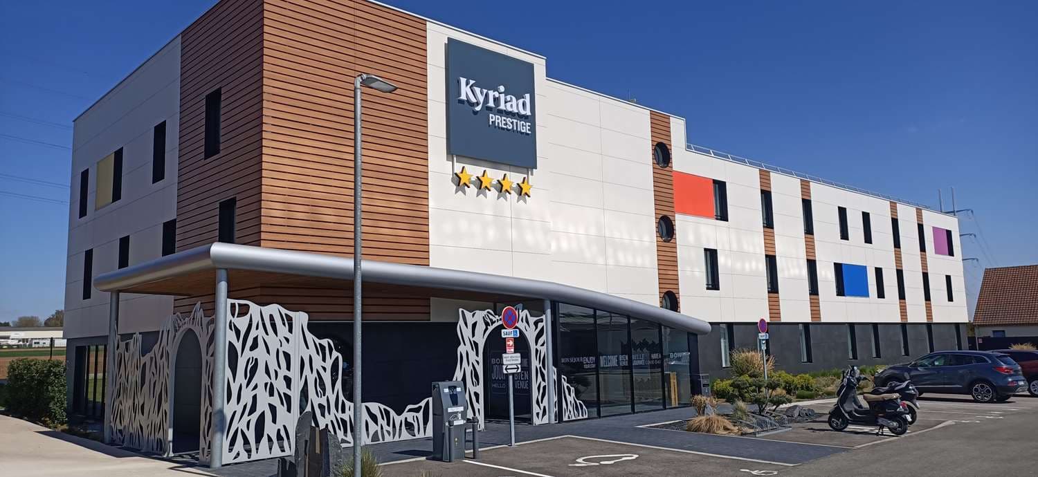 Kyriad Prestige Amiens Poulainville - Hotel and Spa