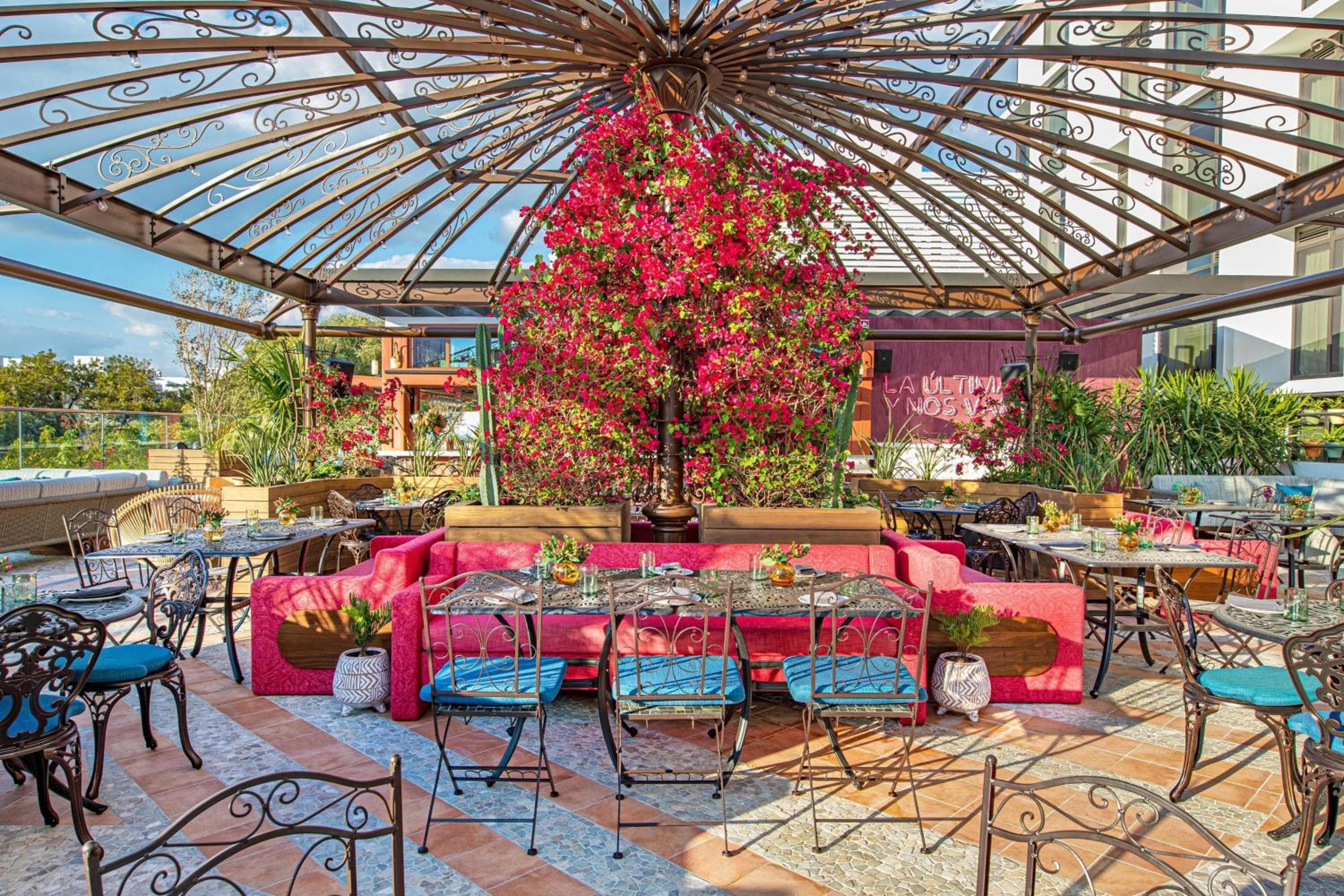 Moxy Miami South Beach