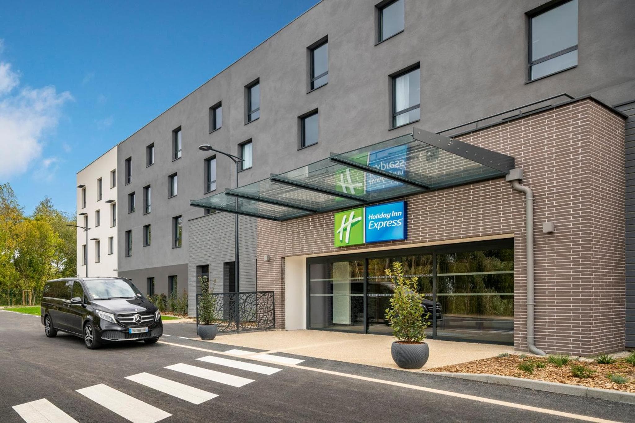 Holiday Inn Express - Marne-la-Vallée Val d'Europe, an IHG Hotel