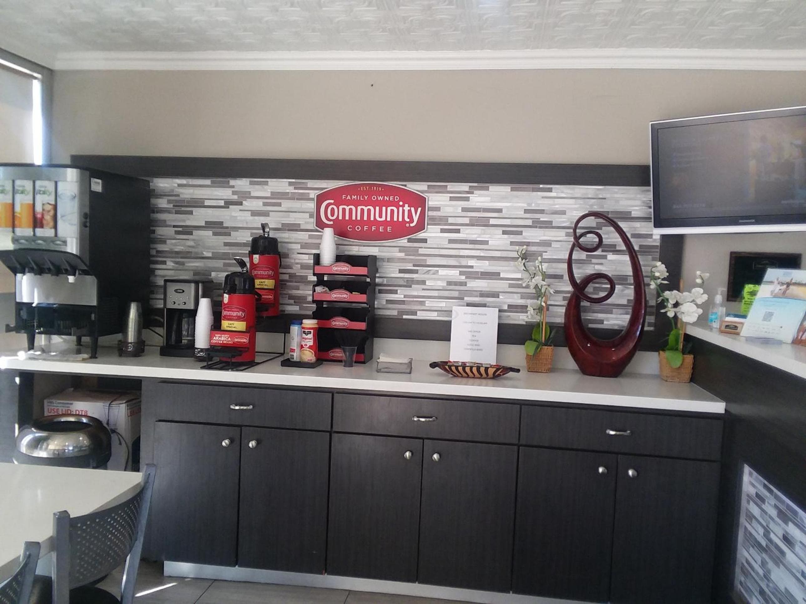 Howard Johnson by Wyndham Historic Lake Charles