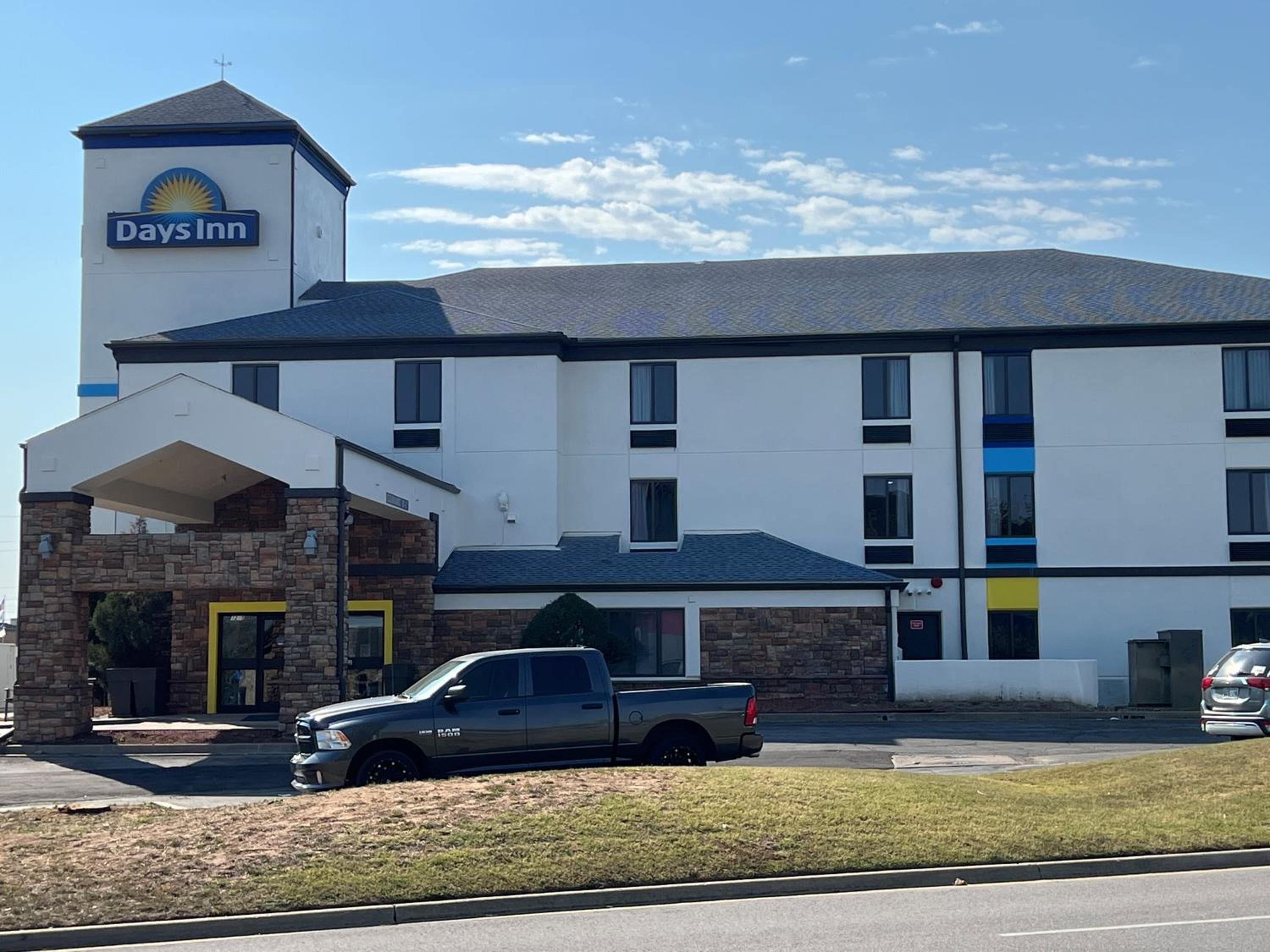 Days Inn by Wyndham Tulsa Central
