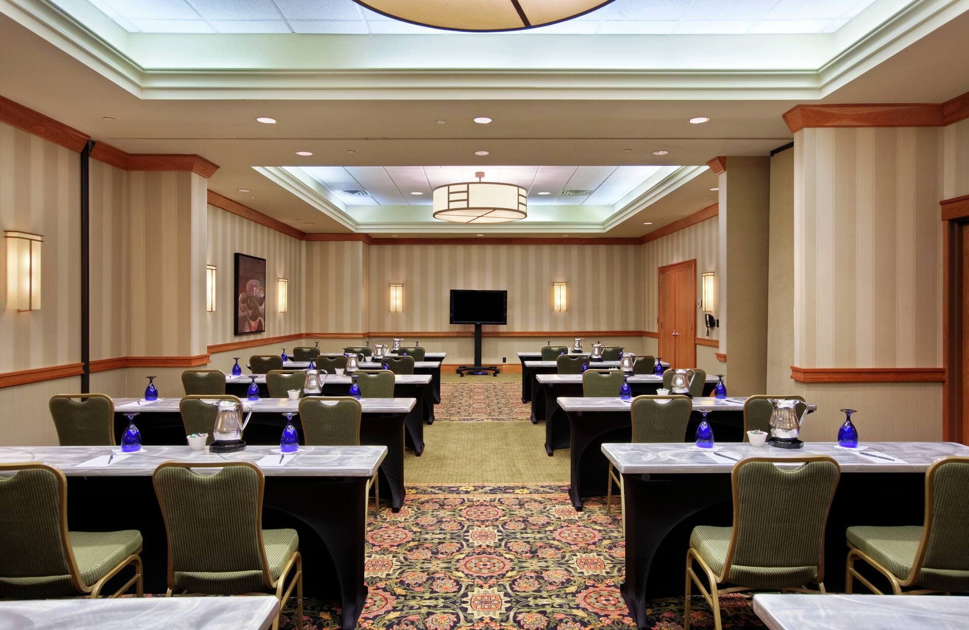 Hilton Suites Chicago/Oakbrook Terrace