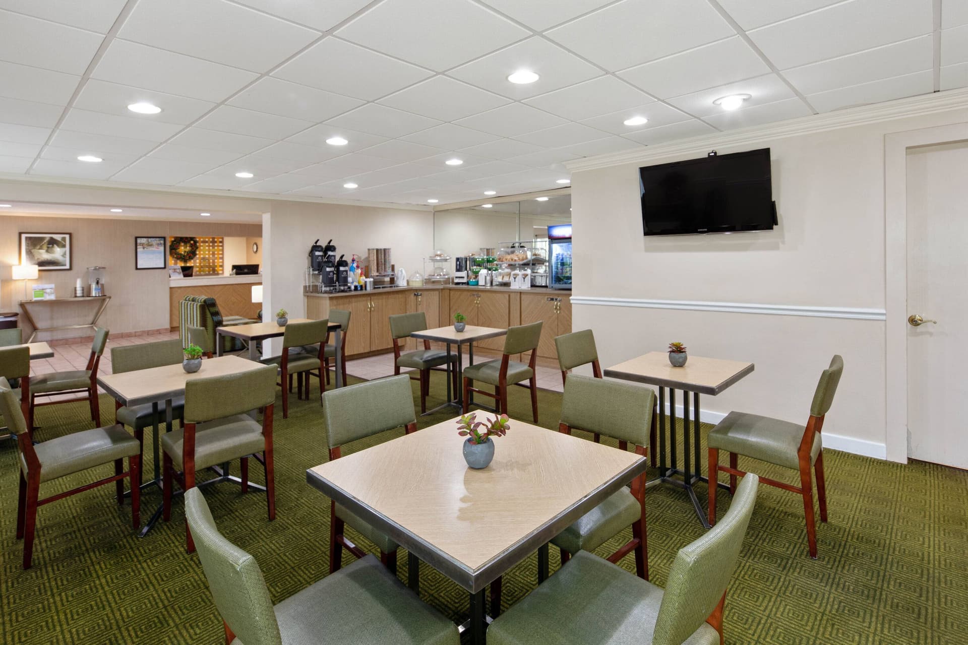 La Quinta Inn & Suites by Wyndham Sawgrass