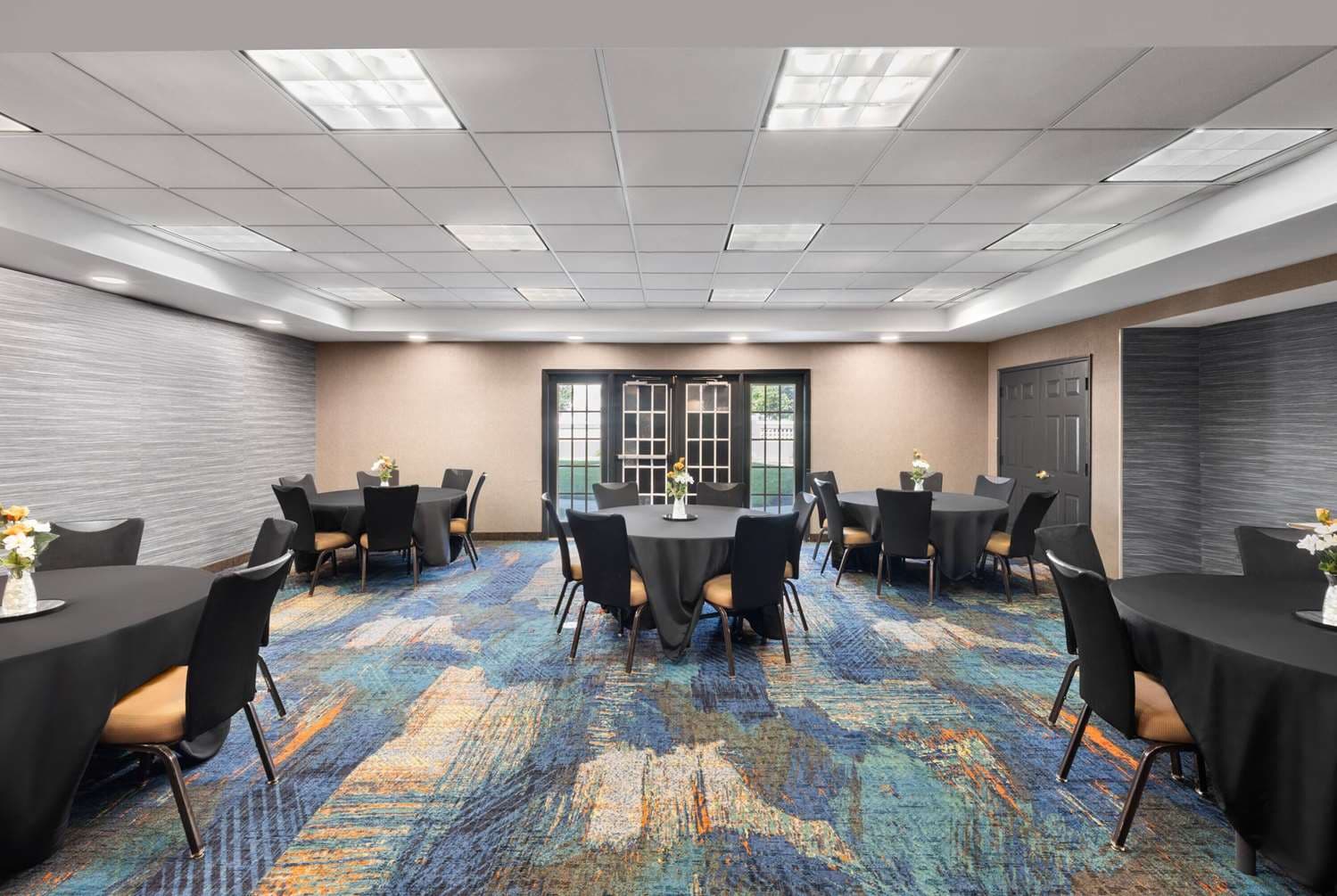 La Quinta Inn & Suites by Wyndham Greensboro NC