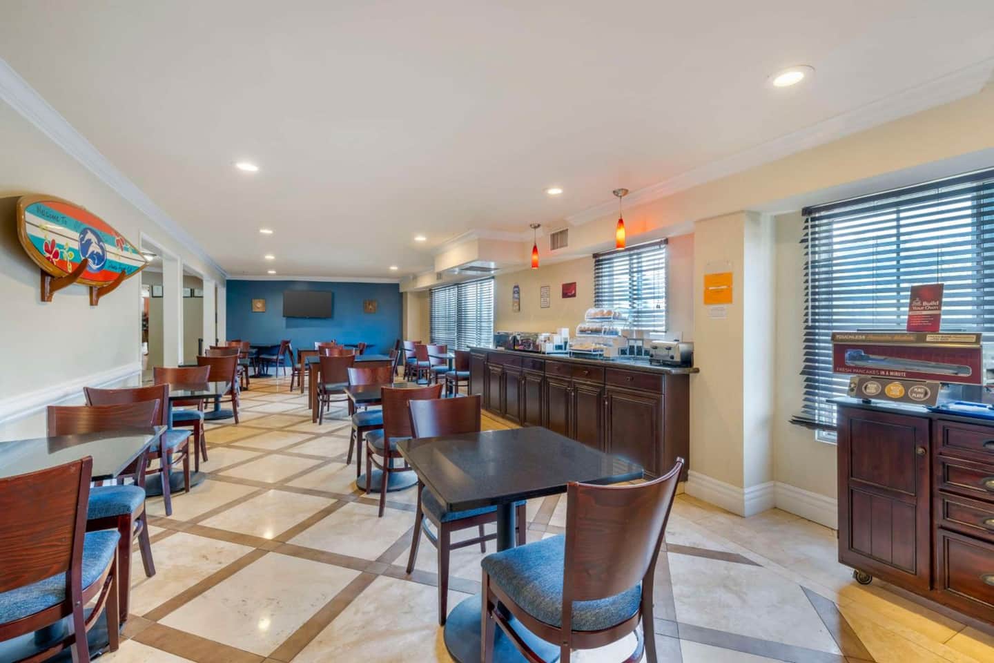 Best Western Plus Marina Shores Hotel
