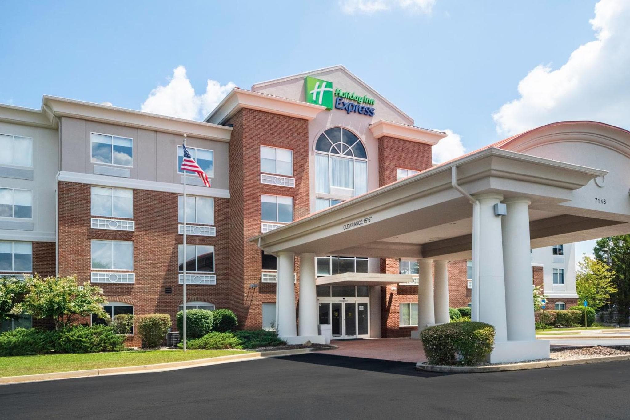 Holiday Inn Express and Suites Atlanta-Johns Creek by IHG