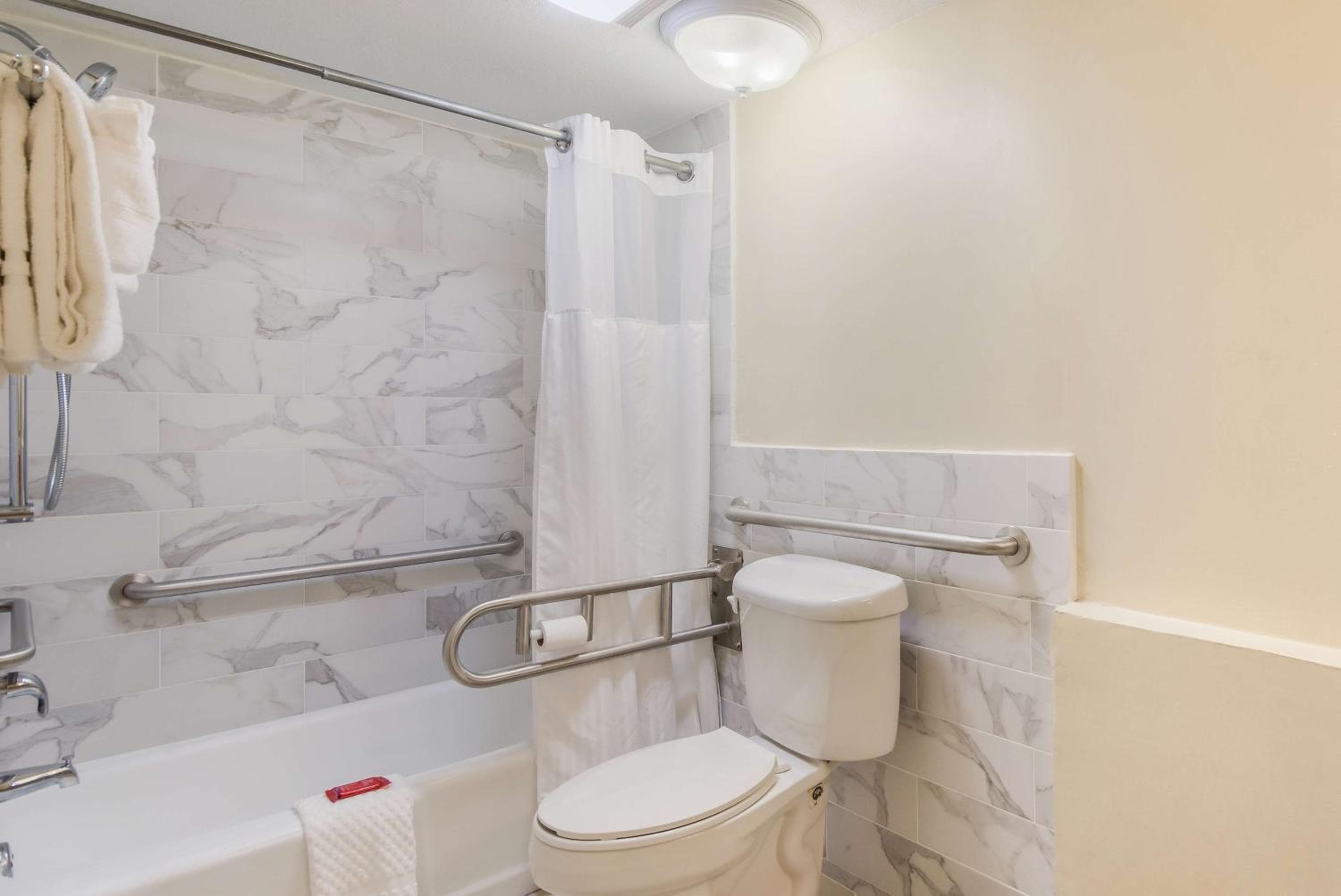 SureStay Hotel by Best Western Sarasota Lido Beach