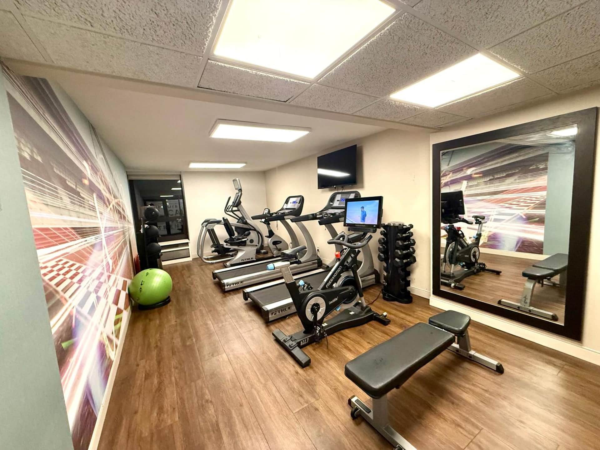 Best Western PLUS INDIANAPOLIS NORTH AT PYRAMIDS