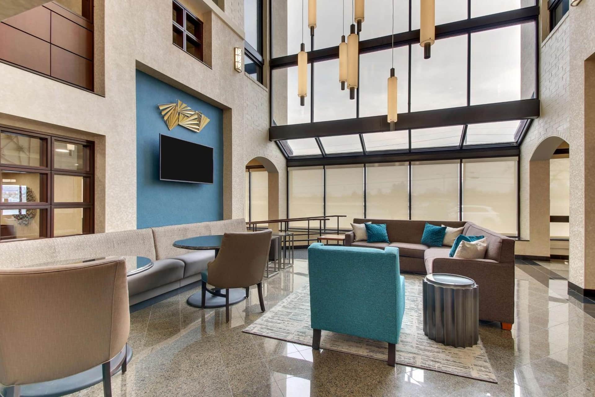 Best Western PLUS INDIANAPOLIS NORTH AT PYRAMIDS