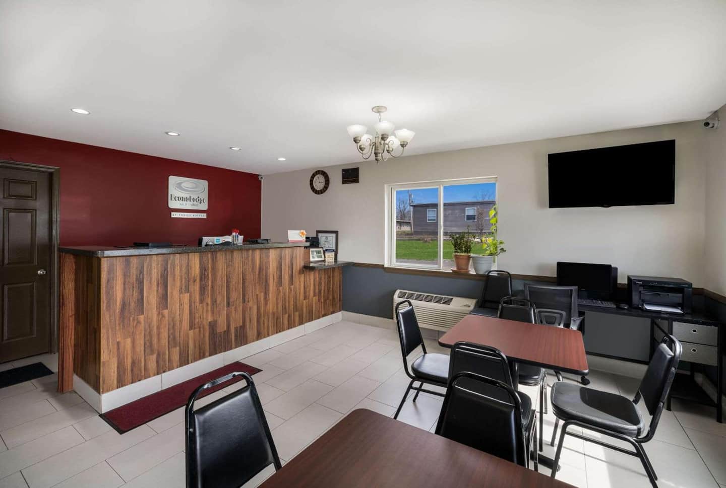 Econo Lodge Inn & Suites Canandaigua - Fingers Lake Area