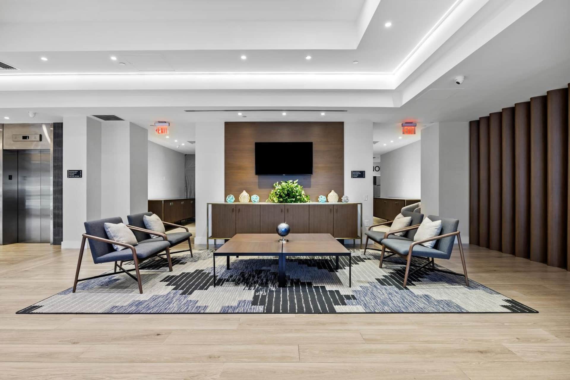 DoubleTree by Hilton New York JFK Airport