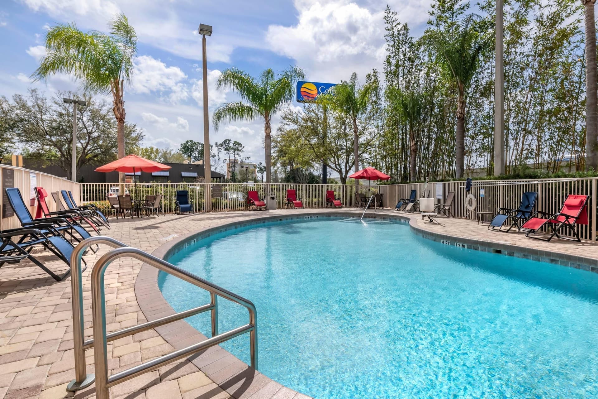 Comfort Inn & Suites Orlando North