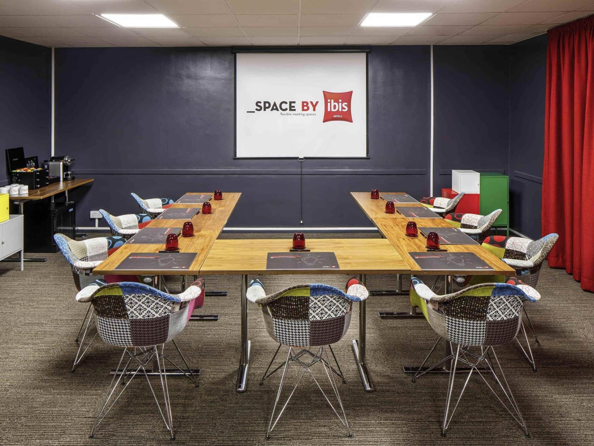 ibis London Luton Airport